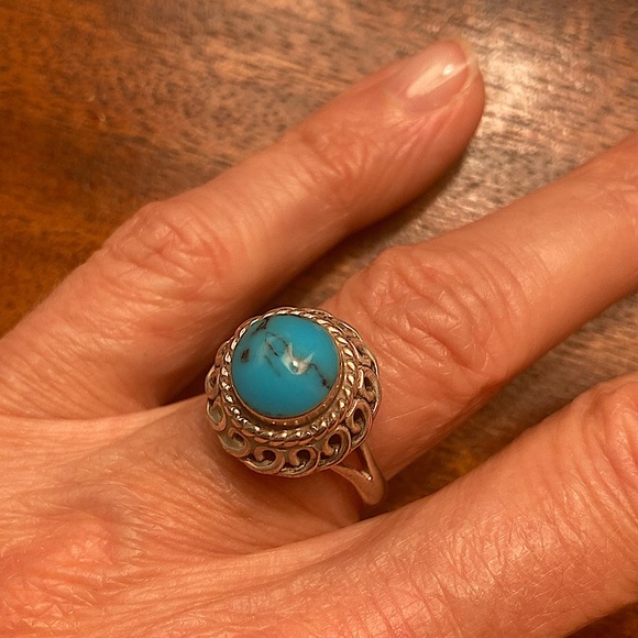 Sterling Silver Ring with Genuine Turquoise—Size 8 - Picture 2 of 7